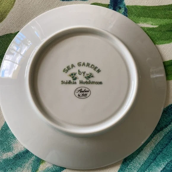 Siddhia Hutchinson Sea Garden Andrea by Sadek Japan (4) Cups Saucers Demitasse - Picture 9 of 16